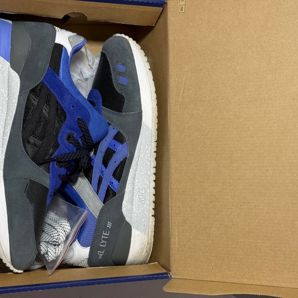 ASICS Men's Gray and Blue Sneakers